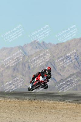 media/Dec-01-2025-Moto Forza (Mon) [[2daa91e15f]]/2-Intermediate Group/Session 4 Turn 9/